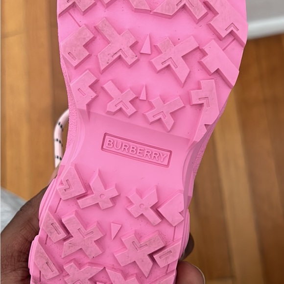 Burberry girls sneaker - Picture 4 of 7